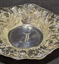 Load image into Gallery viewer, Vintage Sterling Silver Figural Flower Border Bowl
