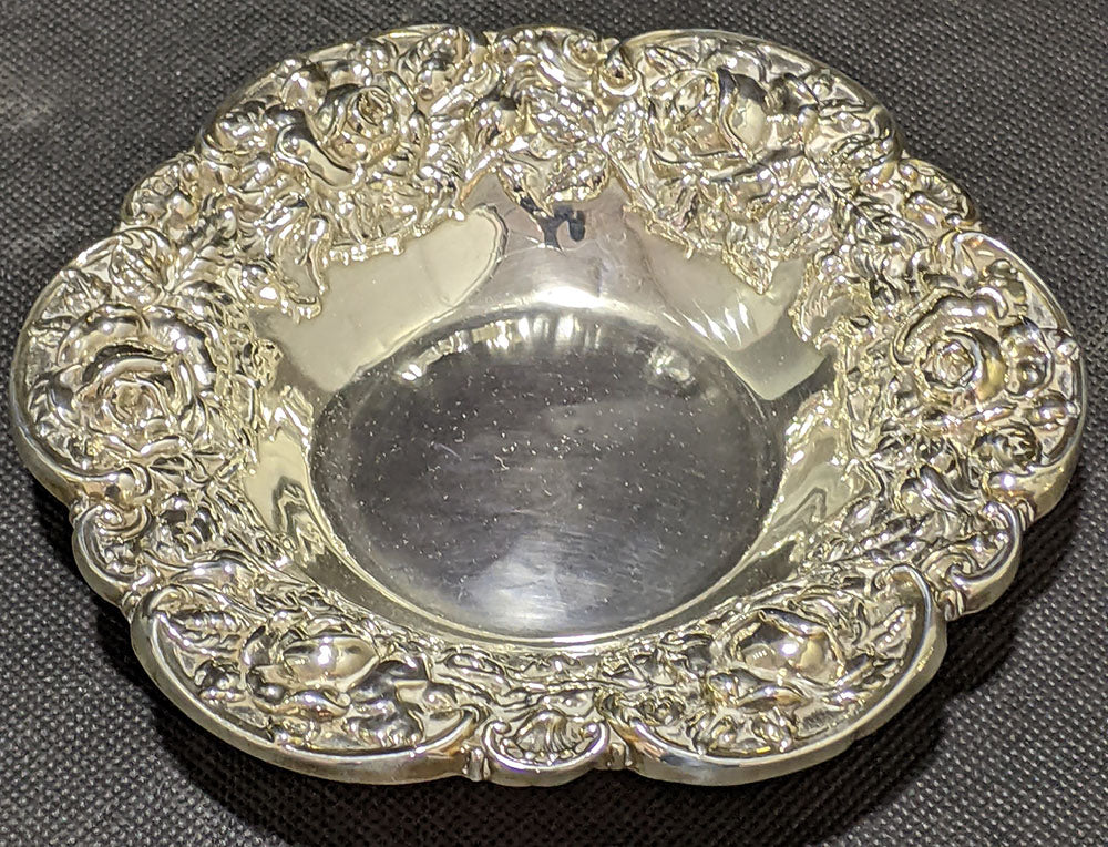 Vintage Sterling Silver Bowl - Wide Figural Rose Border