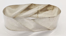 Load image into Gallery viewer, Vintage 900 Silver Wavy Oval Napkin Ring
