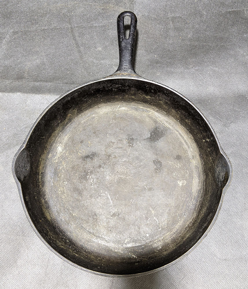 Griswold 11 1/4 Inch Skillet - Cast Iron