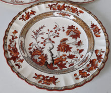 Load image into Gallery viewer, 4 x Spode Copeland 5 Pc. Place Settings - Indian Tree, Orange Rust - Old Mark
