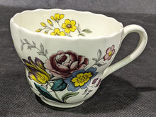 Load image into Gallery viewer, COPELAND SPODE - Gainsborough - Tea Cup - New Mark
