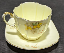 Load image into Gallery viewer, Paragon Fine Bone China Teacup &amp; Saucer - Loretta
