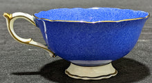Load image into Gallery viewer, Double Warrant PARAGON Bone China Tea Cup &amp; Saucer - Blue Speckled &amp; Gold

