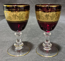 Load image into Gallery viewer, 4 Gold Detailed, Red to Clear Glass Wine Glasses

