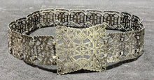 Load image into Gallery viewer, Vintage Silver Tone Link Belt -- 27&quot;
