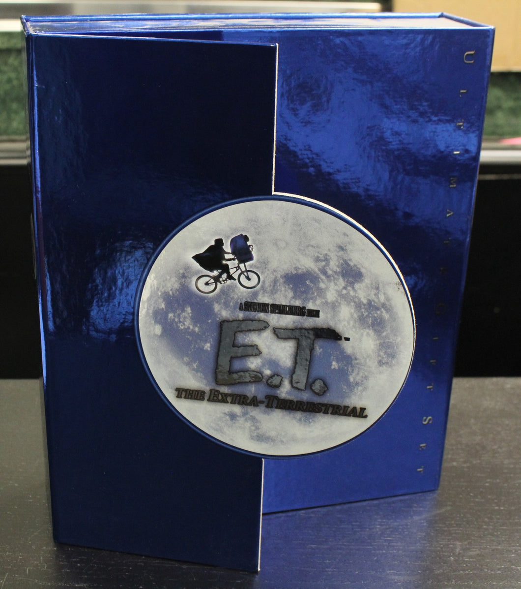 E.T. The Extra Terrestrial Ultimate Gift Set