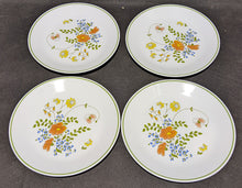 Load image into Gallery viewer, 4 Corelle -- Wildflower -- Luncheon Plates
