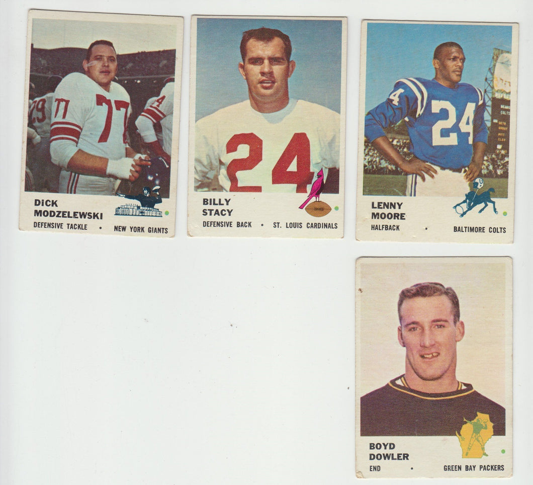 Lot of Vintage 1961 Fleer Football Cards ft.  Boyd Dowler Rookie Card & More